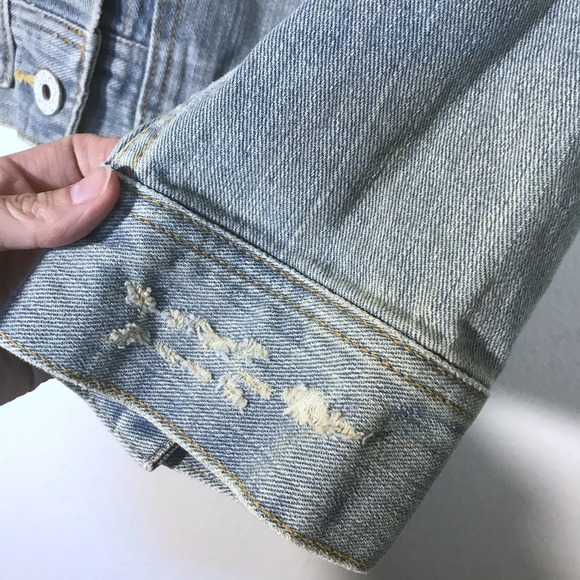 Levi's Jeans Button Front Crop Denim Jacket - Picture 5 of 10